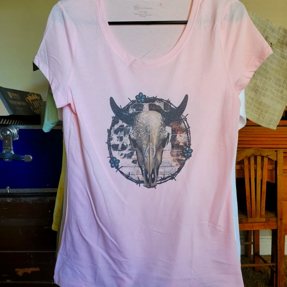 Graphic T